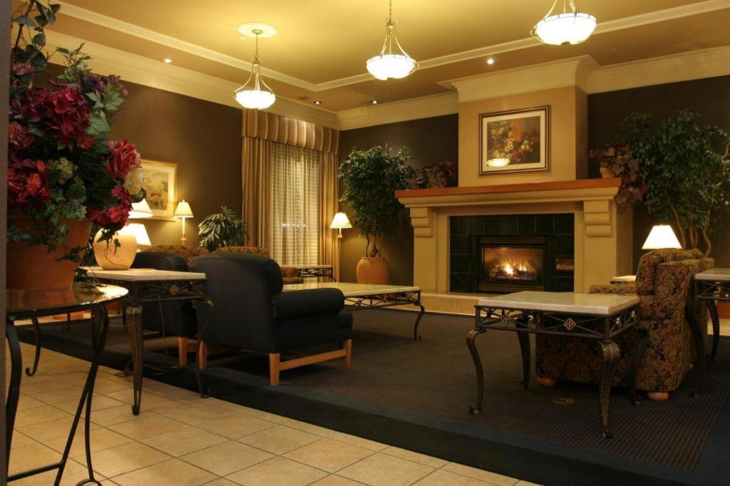 The Glenmore Inn & Convention Centre Κάλγκαρι Εξωτερικό φωτογραφία